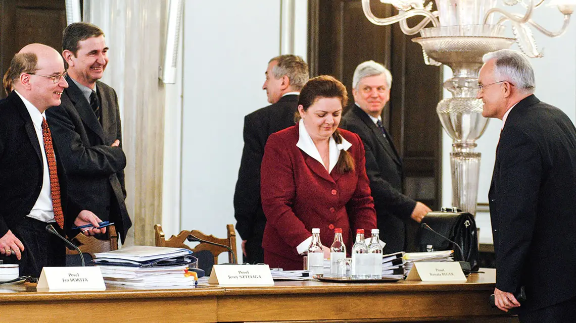 Komisja Śledcza ds. afery Rywina. Na pierwszym planie od lewej Jan Rokita, Renata Beger, Leszek Miller. Kwiecień 2003 r. / ADAM CHEŁSTOWSKI / FORUM