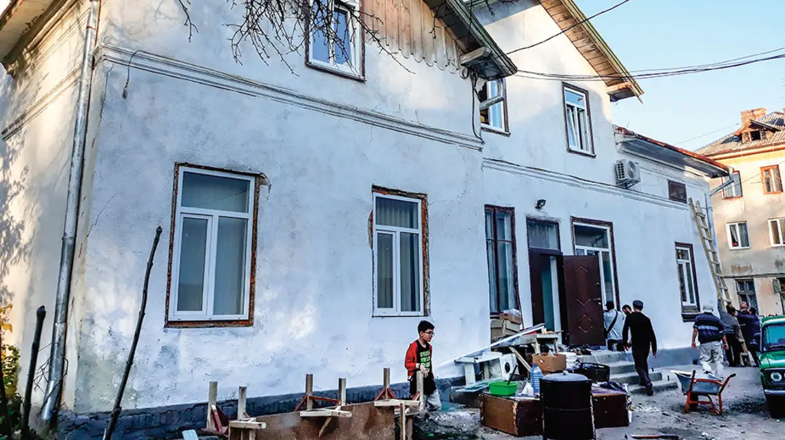 Budynek, gdzie na piętrze mieści się Centrum Kultury Krymskotatarskiej. / WOJCIECH PIĘCIAK