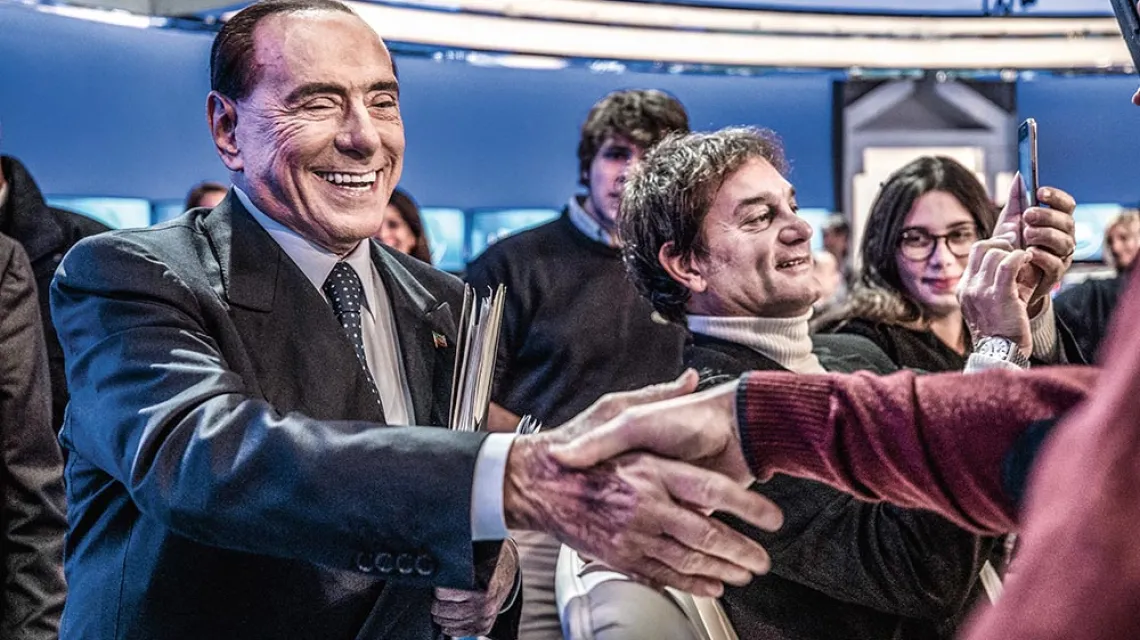 Silvio Berlusconi w studiu telewizyjnym, znów w politycznym żywiole, listopad 2017 r. / ALESSANDRA BENEDETTI / CORBIS / GETTY IMAGES