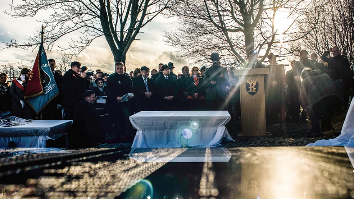 Uroczystość odsłonięcia pomnika  ­pomordowanych Żydów  na cmentarzu żydowskim w Grybowie. 3 listopada 2019 r. / JACEK TARAN
