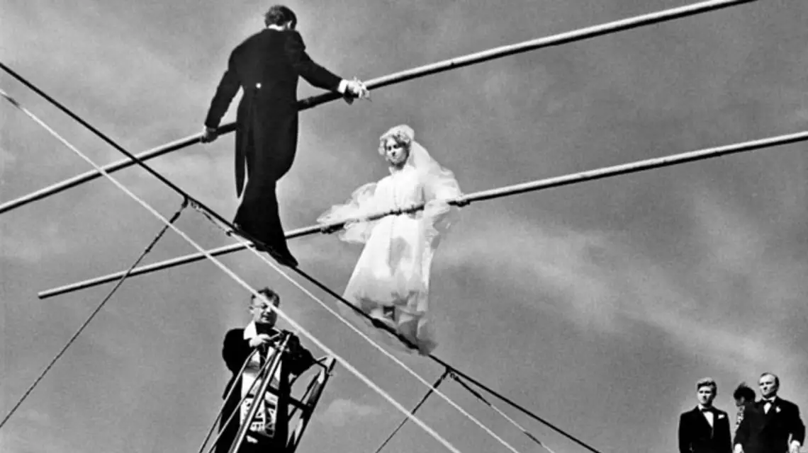 Ślub na linie / fot. Betmann / Corbis / 