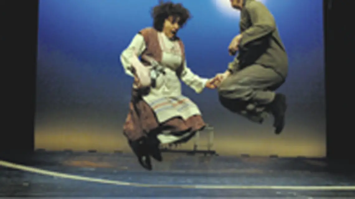 Absurdalny humor, dużo baśniowej fantazji, sporo wzruszeń... /fot. Archiwum Teatru Narodowego / 