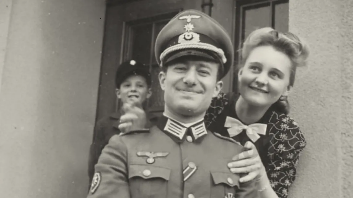 Zdjęcie z archiwum prywatnego rodziny niemieckiego oficera, lata 40. / 
