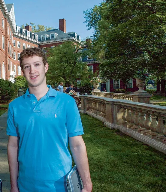 Mark Zuckerberg przed Eliot House na Uniwersytecie Harvarda w Cambridge, Massachusetts, maj 2004 r., trzy miesiące  po uruchomieniu serwisu  „The Facebook”. / RICK FRIEDMAN / PHOTOSHOT / PAP