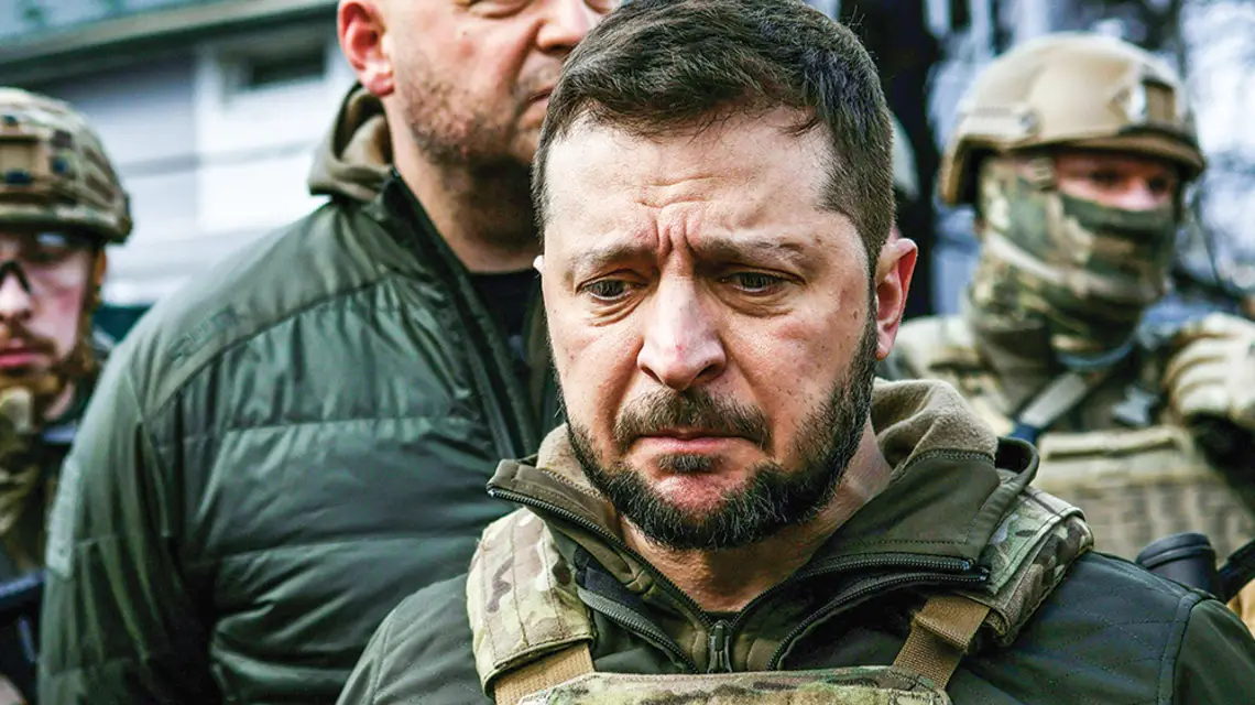 Prezydent Wołodymyr Zełenski w mieście Bucza, gdzie odkryto zbiorowe mogiły pomordowanych Ukraińców. 4 kwietnia 2022 r. / 