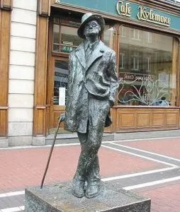 Pomnik Jamesa Joyce'a w Dublinie / 