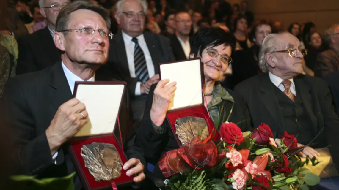Laureaci Medalu św. Jerzego 2009 - Krystyna Starczewska i Leszek Balcerowicz /fot. Grażyna Makara / 