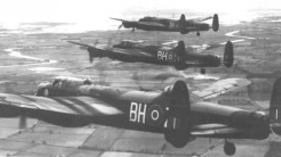 Bombowce "Lancaster" z Dywizjonu 300 / 
