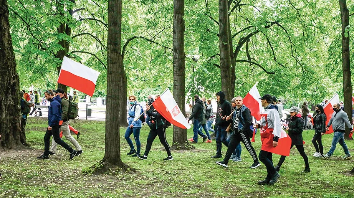 Ogólnopolski Strajk Przedsiębiorców, Ogród Saski, Warszawa, 16 maja 2020 r. / PIOTR MOLECKI / EAST NEWS