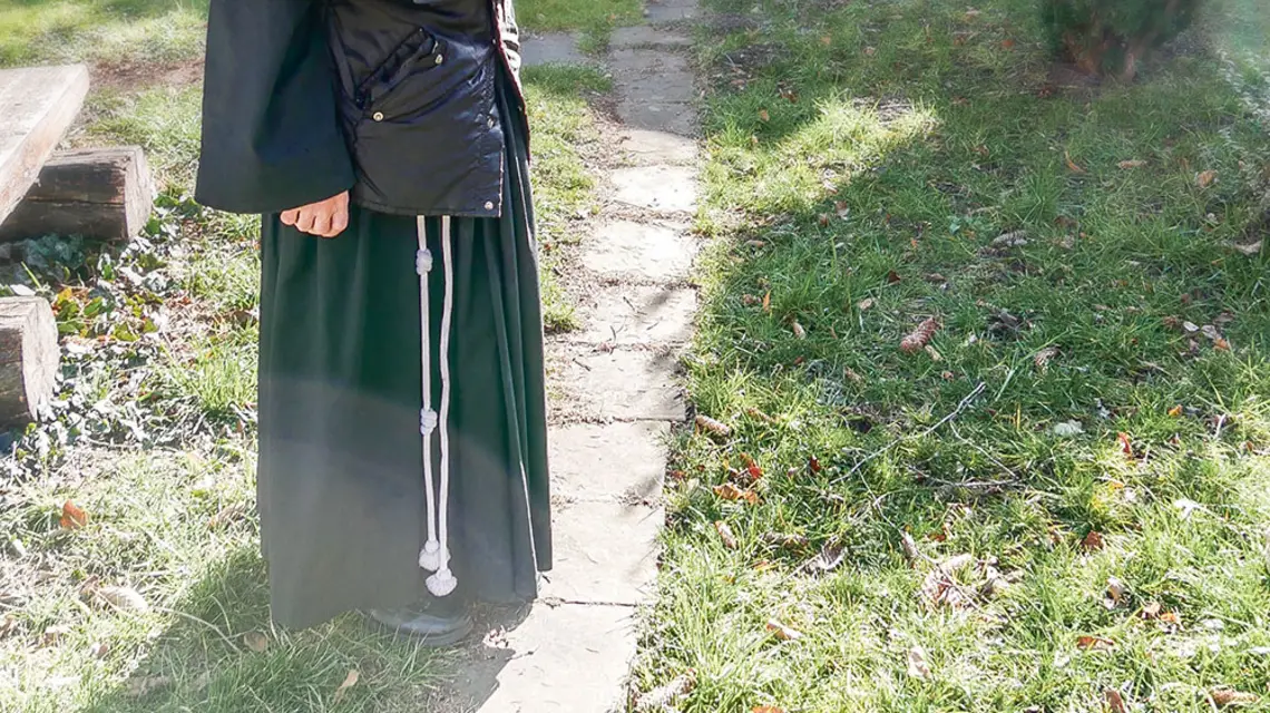 Br. Józef Bałaban w ogrodzie klasztoru­ ­franciszkanów w Krakowie, 28 lutego 2022 r./Fot. / Edward Augystyn