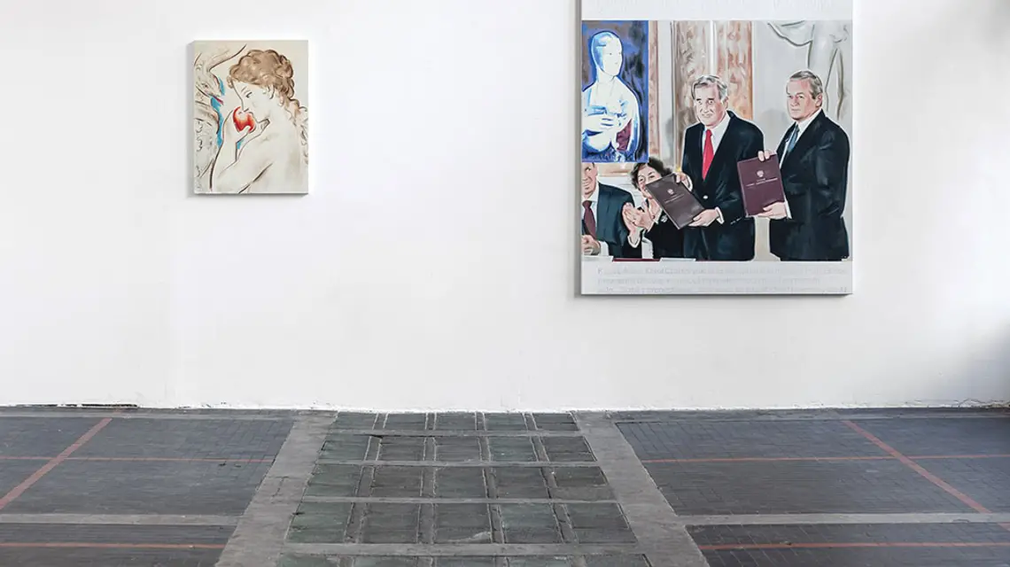 W Galerii Raster: Ewa zamyślona. Już wie jak smakuje życie (wg arrasu „Szczęśliwość rajska”, 1550), 2021, olej na płótnie, 60x80 cmPo prawej: Dama już państwowa, 2021, olej na płótnie, 140x180 cm / 