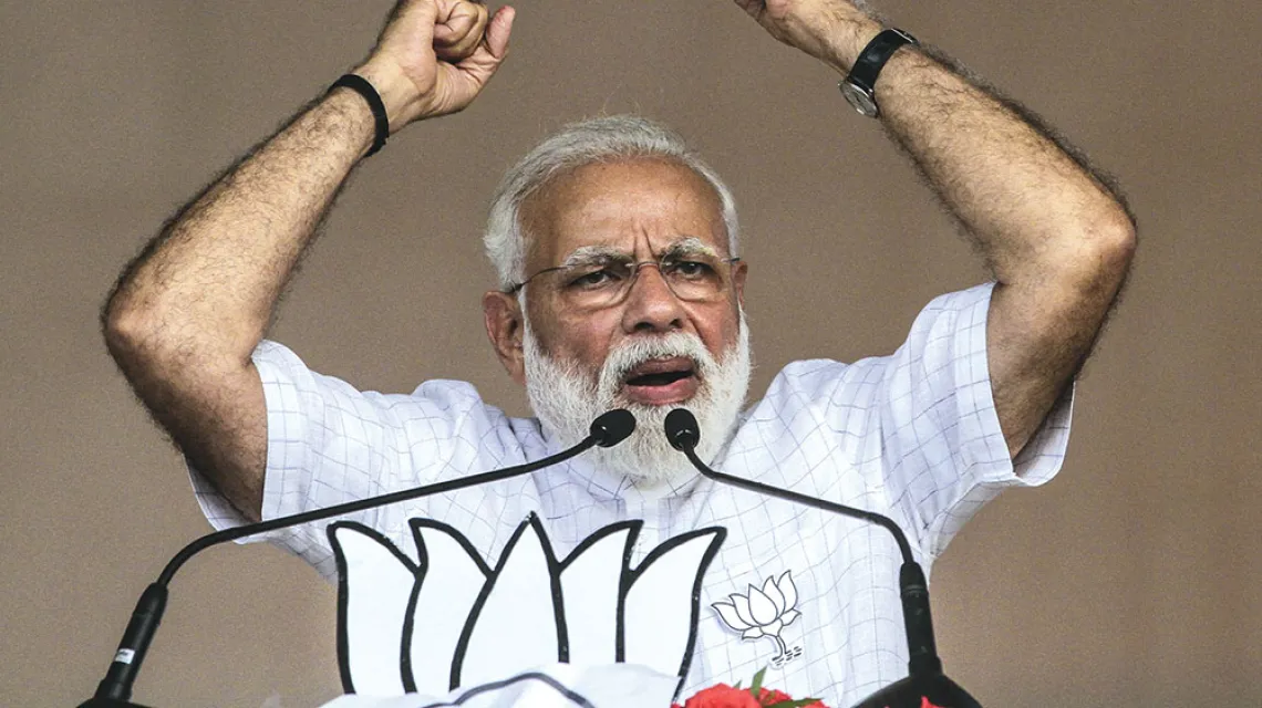 Premier Narendra Modi na wiecu wyborczym. Kalkuta, 3 kwietnia 2019 r. / BIKAS DAS / AP PHOTO / EAST NEWS