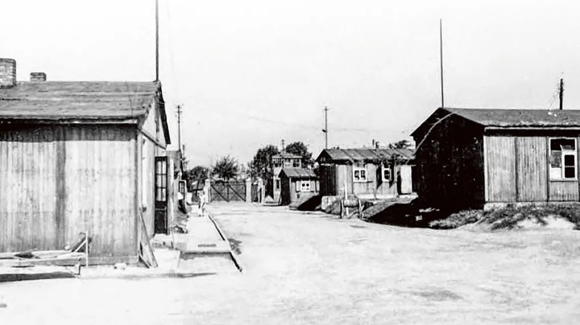 Obóz koncentracyjny Zgoda, podlegający Ministerstwu Bezpieczeństwa Publicznego, działał od lutego do listopada 1945 r. / LASKI DIFFUSION / EAST NEWS