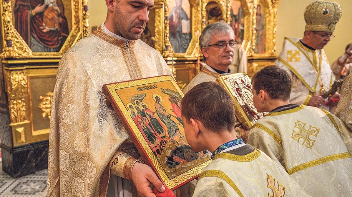 Liturgia w greckokatolickim soborze archikatedralnym w Przemyślu, 16 kwietnia 2017 r. / DAREK DELMANOWICZ / PAP