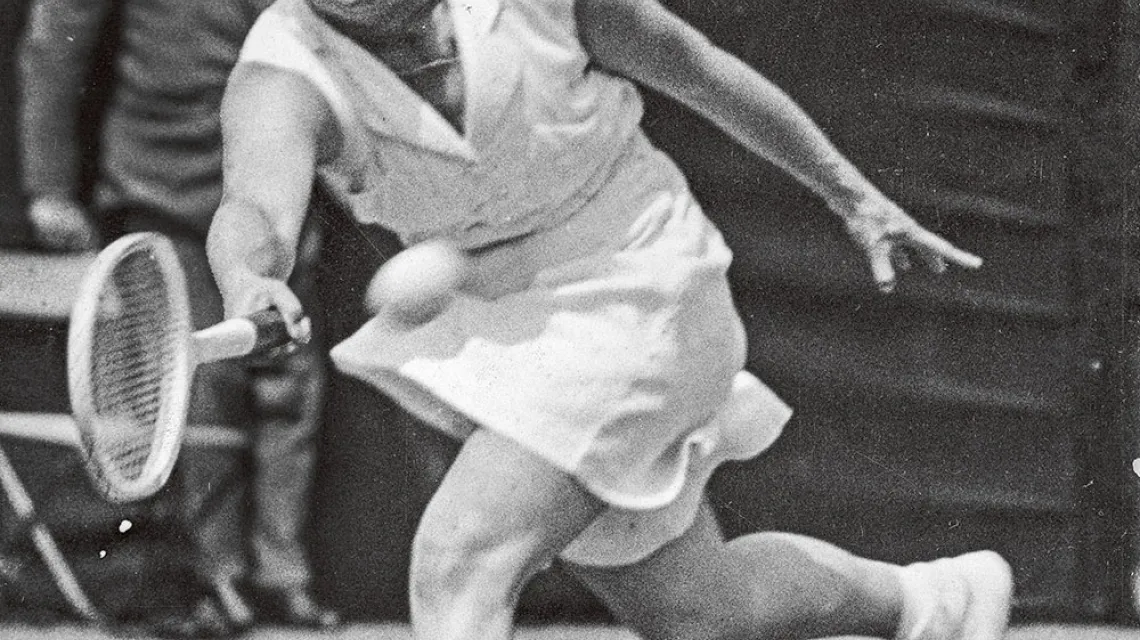 Jadwiga Jędrzejowska podczas Wimbledonu w 1937 r. /  / NAC