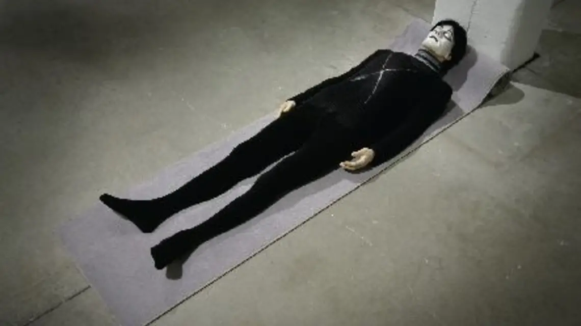 Goshka Macuga, „Somnambulik”, 2006, rzeźba, różne media / fot. Dzięki uprzejmości Kate MacGarry Gallery, Londyn i Andrew Kreps Gallery, Nowy Jork / 