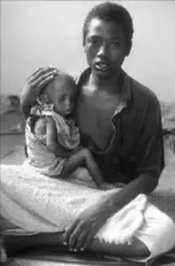 Somalia,ofiary głodu. Fot. KNA-Bild / 