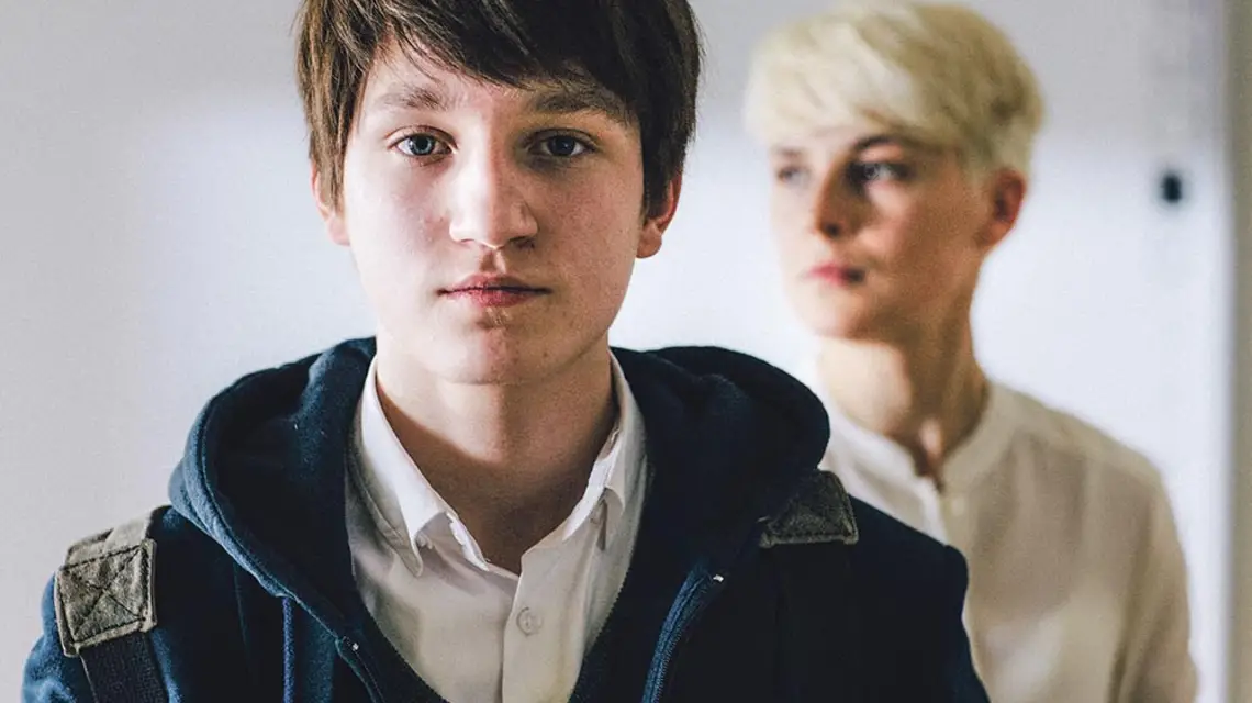 Kadr z filmu „Królewicz Olch”. Na zdjęciu odtwórcy głównych ról: Stanisław Cywka i Agnieszka Podsiadlik / MATERIAŁY PRASOWE