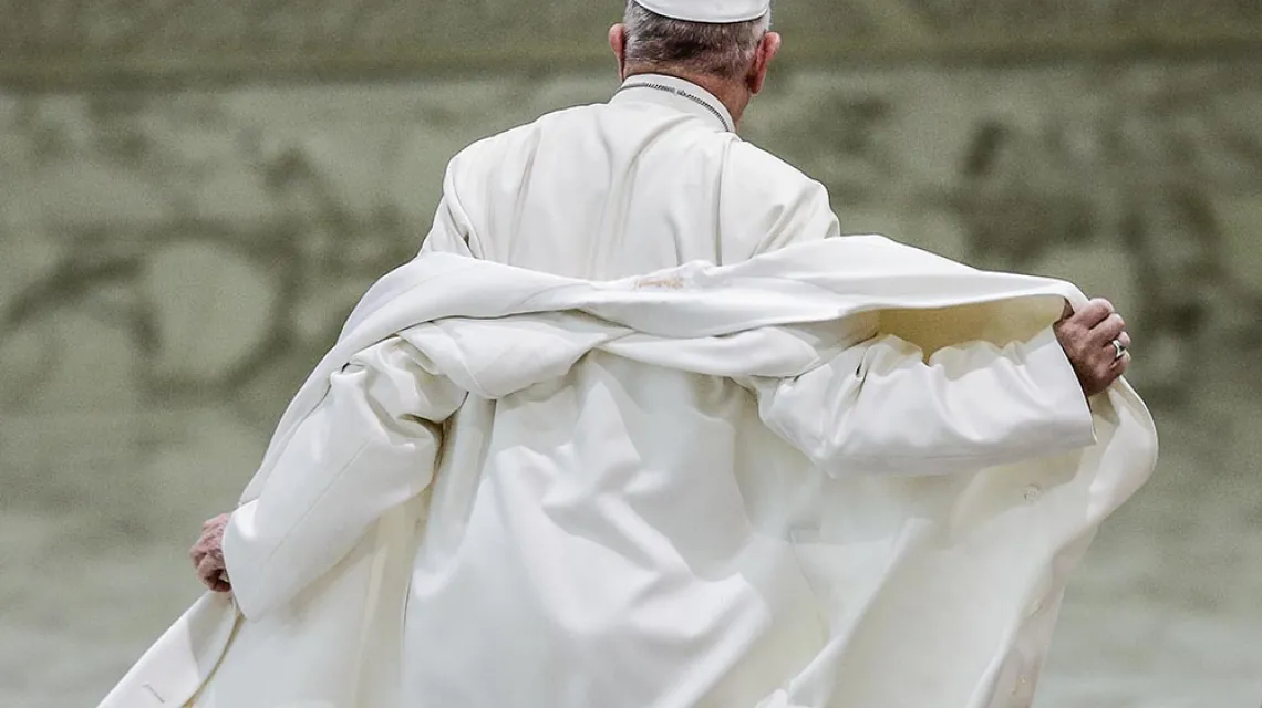 Przed audiencją w auli Pawła VI, Watykan, 2015 r. / GREGORIO BORGIA / AP / EAST NEWS