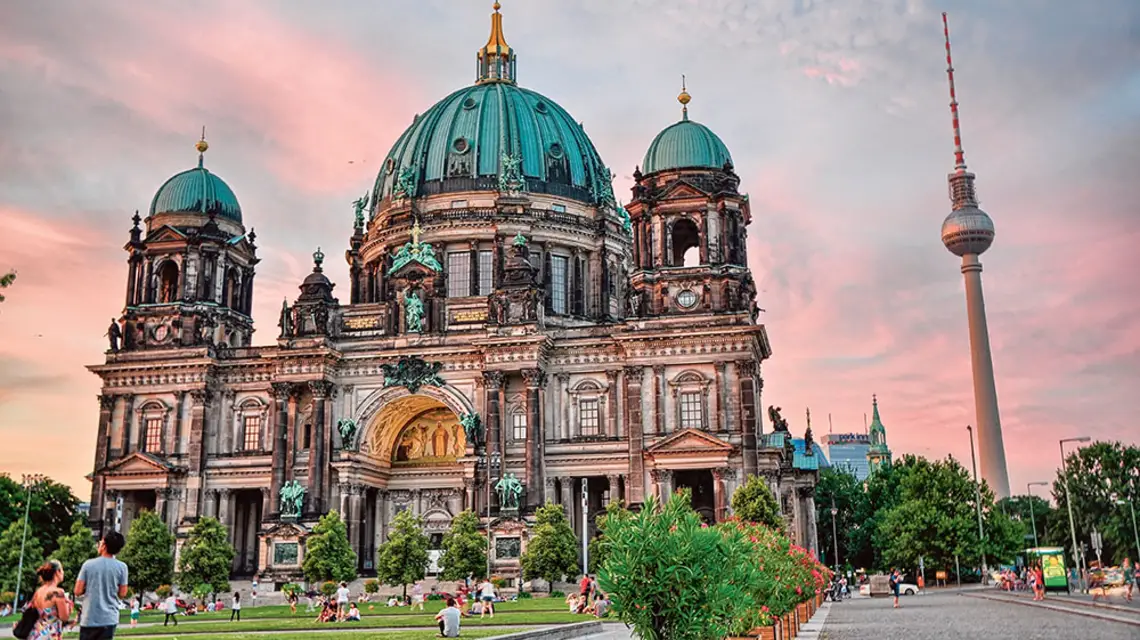 Ewangelicka katedra w Berlinie / ATHREE23 / PIXABAY