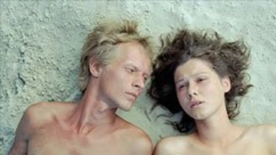 Pasza (Maksim Uszakow) i Wiera (Polina Agurejewa) / 