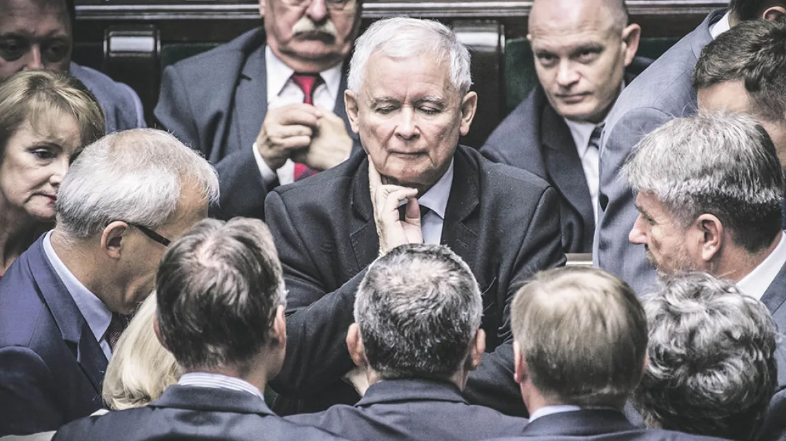 Jarosław Kaczyński i posłowie PiS w Sejmie, Warszawa, 20 lipca 2017 r. / JACEK DOMIŃSKI / REPORTER