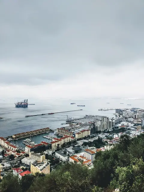 Widok ze „Skały” na miasto i marinę, październik 2019 r. / KATARZYNA MOŁONIEWICZ
