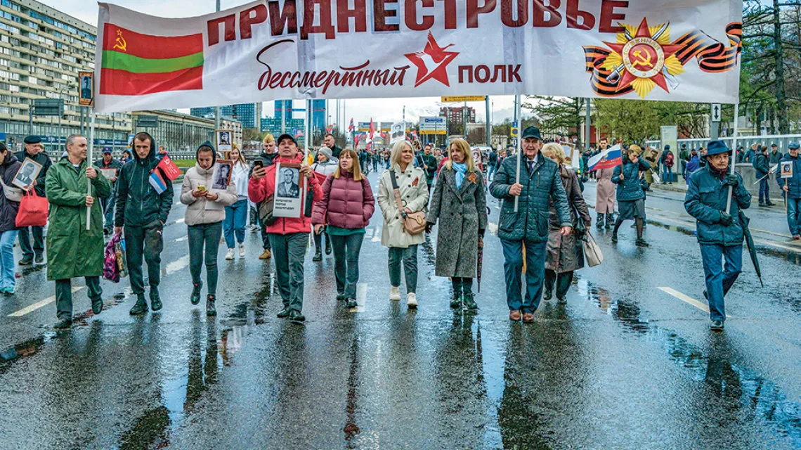 Delegacja Naddniestrza na pochodzie w Moskwie, 9 maja 2022 r. / STR / NURPHOTO / AFP / EAST NEWS