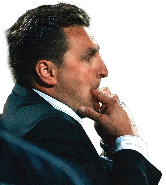 Czesław Michniewicz jako trener Lecha Poznań, w okresie intensywnych kontaktów ze skazanym za korupcję Ryszardem Forbrichem. Warszawa, czerwiec 2004 r. / ANDRZEJ IWAŃCZUK / REPORTER