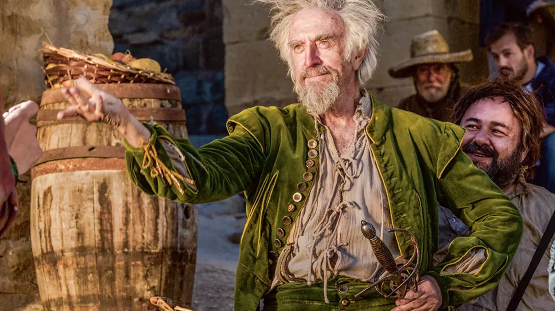Jonathan Pryce jako Don Kichot w filmie „Człowiek, który zabił Don Kichota” / DIEGO LOPEZ CALVIN / TORNASOL FILMS