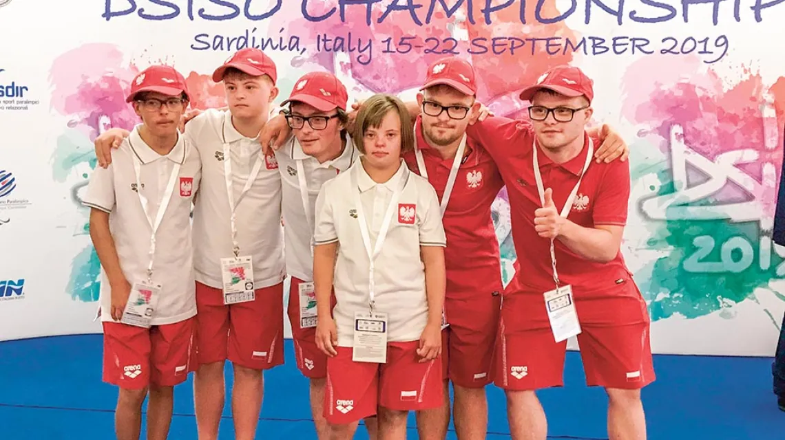 Reprezentacja Polski w pływaniu na Mistrzostwach Europy SU-DS  osób z zespołem Downa, Sardynia, wrzesień 2019 r. / FUNDACJA SONI