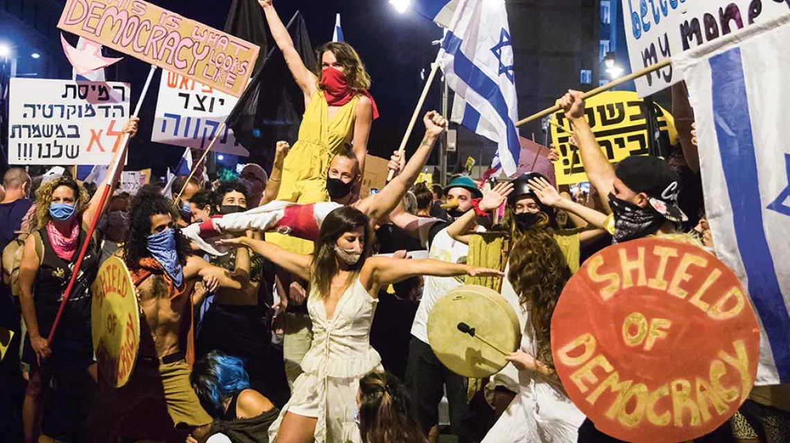 Izraelczycy protestują przeciwko premierowi Beniaminowi Netanjahu. Jerozolima, 1 sierpnia 2020 r. /  / AMIR LEVY / GETTY IMAGES