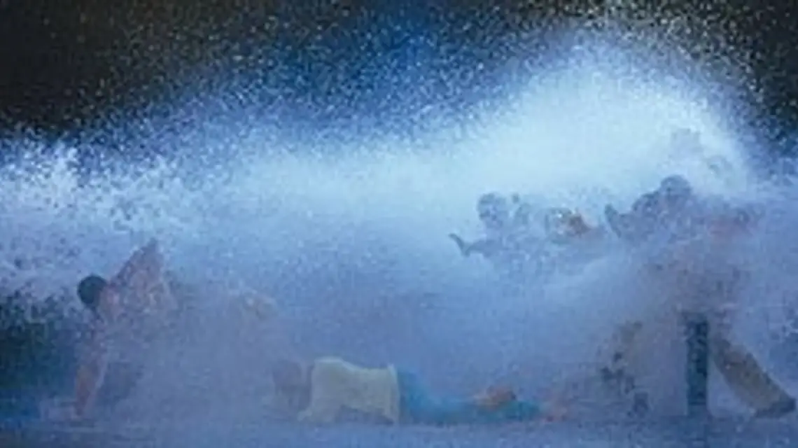 Bill Viola „Tratwa”, 2004, wideoinstalacja dźwiękowa /fot. Fot. KIRA PEROV / 