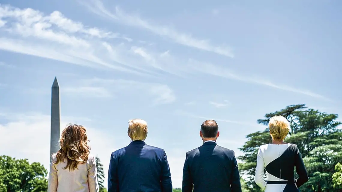 Melania Trump, Donald Trump, Andrzej Duda i Agata Kornhauser-Duda oglądają lot myśliwca F-35 nad Białym Domem, Waszyngton, 12 czerwca 2019 r. / MANDEL NGAN / AFP / EAST NEWS