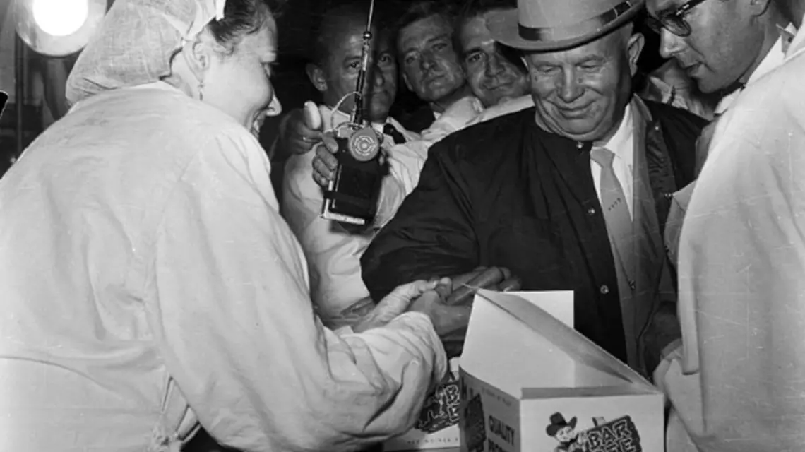 Nikita Chruszczow na farmie pod Des Moines, wrzesień 1959 r. / fot. Betmann / Corbis / 