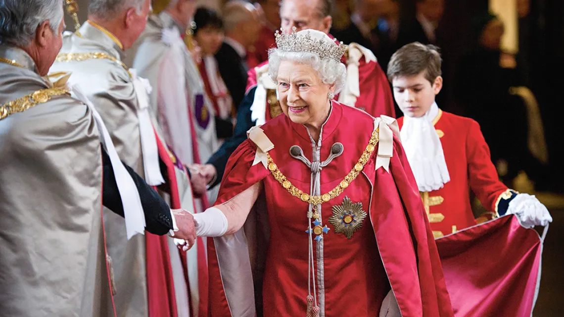 Elżbieta II w katedrze św. Pawła w Londynie, marzec 2012 r. / GEOFF PUGH / AFP / EAST NEWS