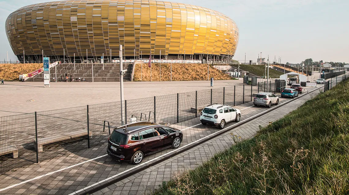 Centrum testowe COVID-19 przy Stadionie Energa Gdańsk, 25 września 2020 r. / WOJCIECH STRÓŻYK / REPORTER