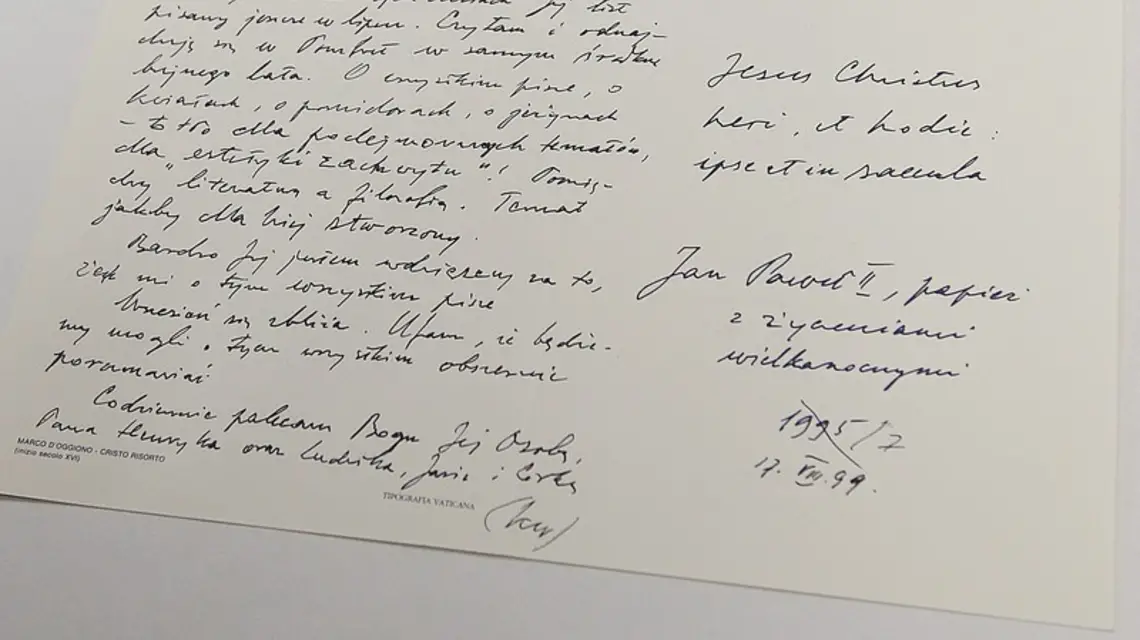 Jeden z setek listów Jana Pawła II do prof. Anny-Teresy Tymienieckiej, obecnie przechowywany w Bibliotece Narodowej w Warszawie, 16.02.2016 r. / / Fot. Czarek Sokolowski/AP Photo/FOTOLINK/EASTNEWS