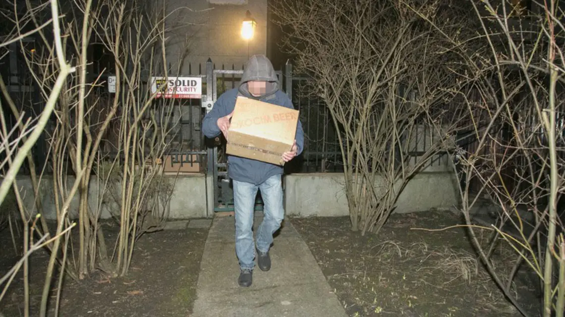 Przejęcie dokumentów z domu Czesława Kiszczaka, Warszawa, 16 lutego 2016 r. / / fot. East News