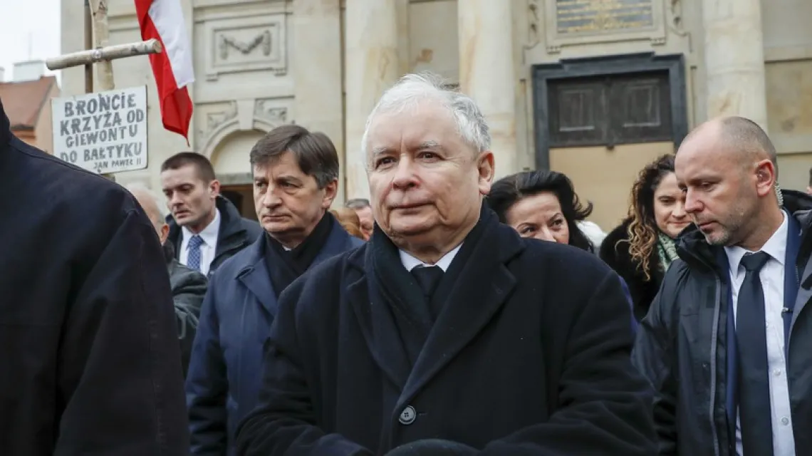  Jarosław Kaczyński podczas kolejnej miesięcznicy katastrofy smoleńskiej. Warszawa, 10.03.2016 r. /  / Fot. Andrzej Iwanczuk/REPORTER