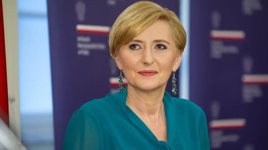 Agata Duda podczas wizyty prezydenckiej w Republice Czeskiej. Spotkanie z przedstawicielami Polonii w ambasadzie. Praga 14.03.2016 r. / / Fot. Bartosz Krupa/East News