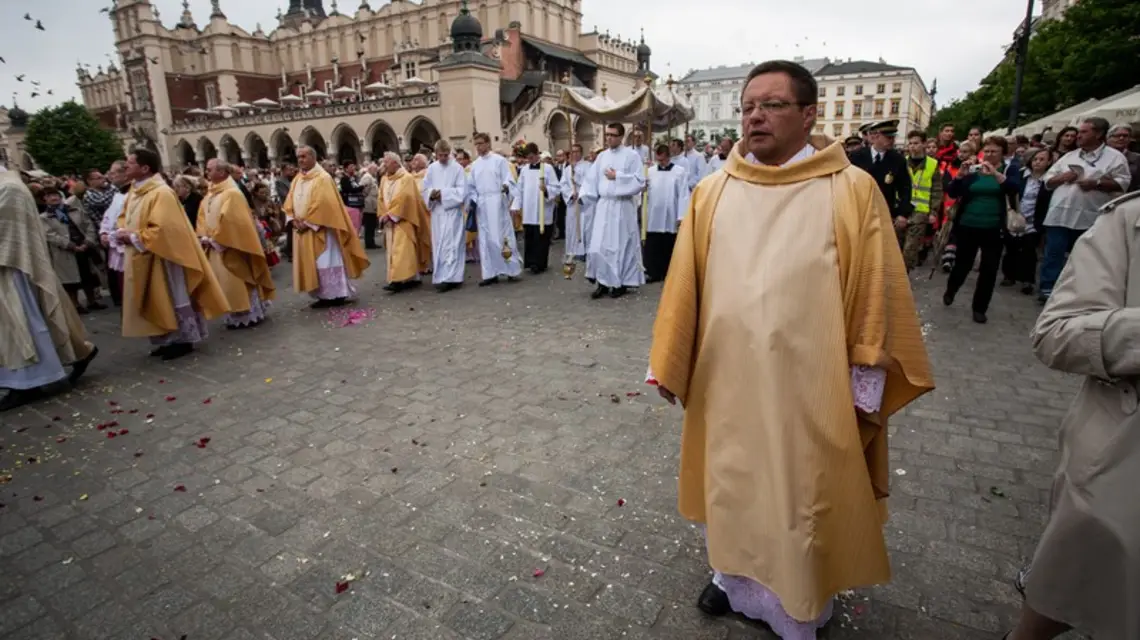 Bp Grzegorz Ryś. Procesja Bożego Ciała, 2016 r. Fot: Jan Graczyński/EastNews / 