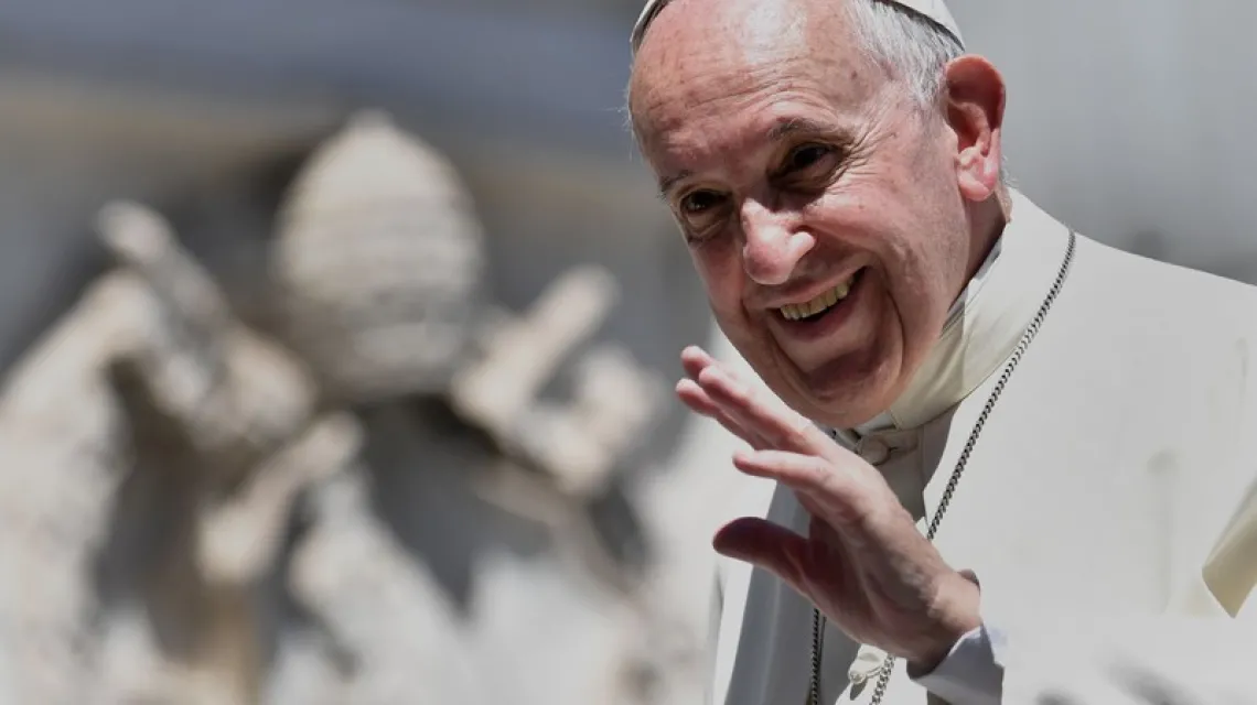 Papież Franciszek na Placu św. Piotra, 18.06.2016 r. /  / Fot. AFP PHOTO / TIZIANA FABI / EASTNEWS