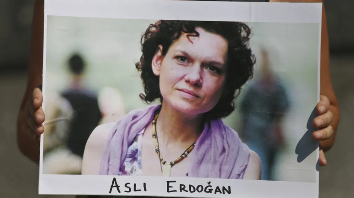 Protest w obronie Aslı Erdoğan w Krakowie, 10.09.2016 r. /  / Fot. Jan Graczynski / East News