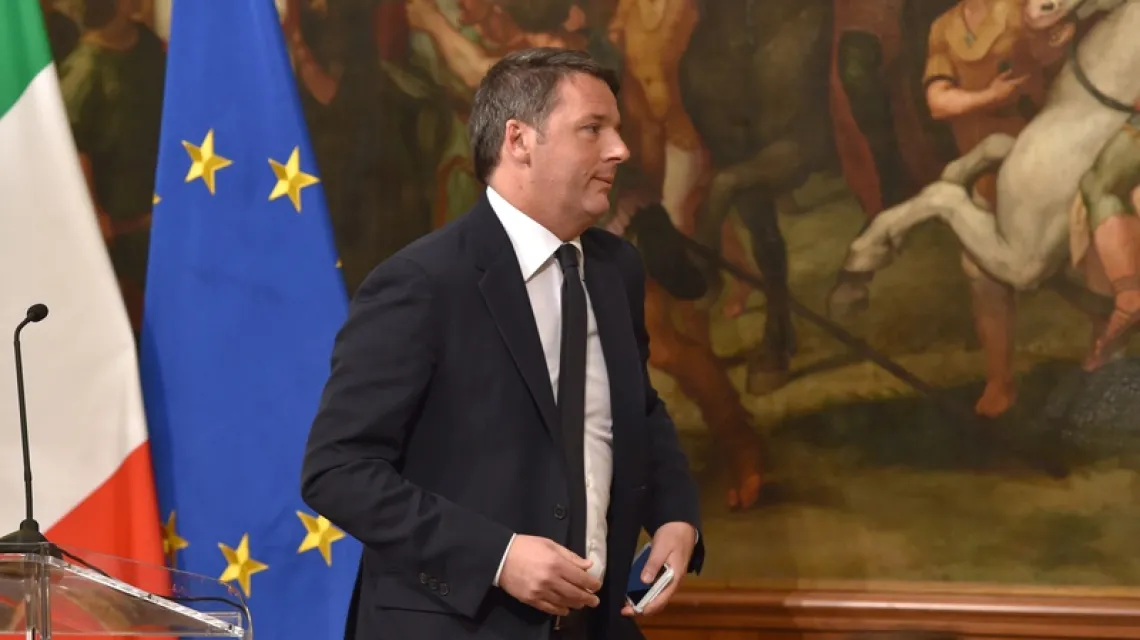 Matteo Renzi po konferencji prasowej, 04.12.2016 r. /  / Fot. Andreas SOLARO/AFP/EAST NEWS