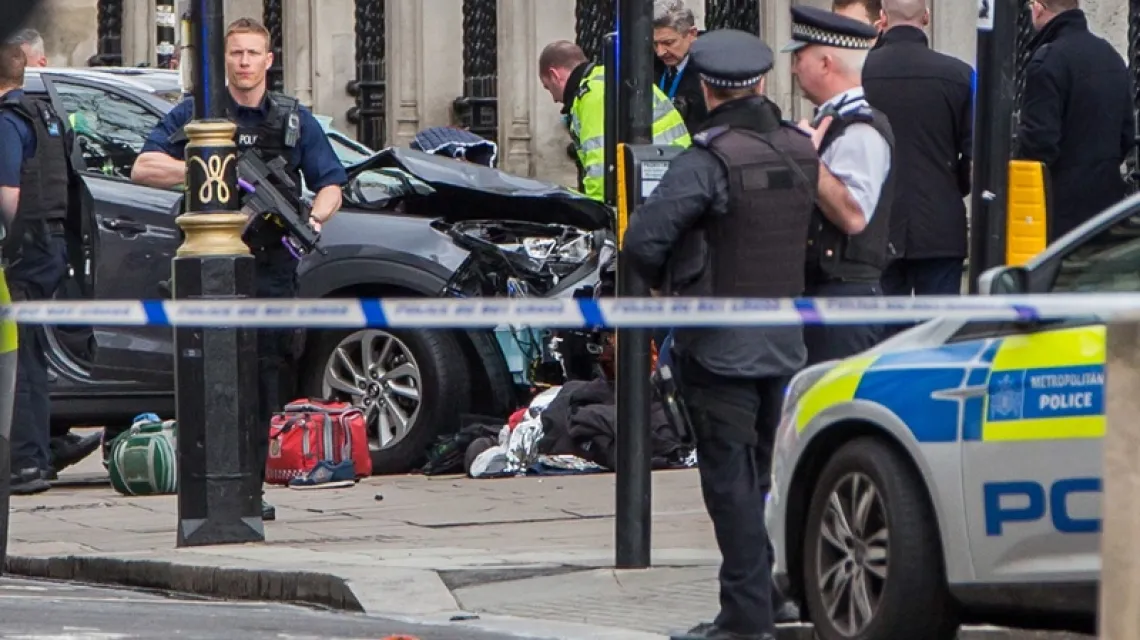 Samochód, którym zamachowiec wjechał w przechodniów, Londyn, 22 marca 2017 r. /  / fot. Evening Standard / eyevine / EAST NEWS