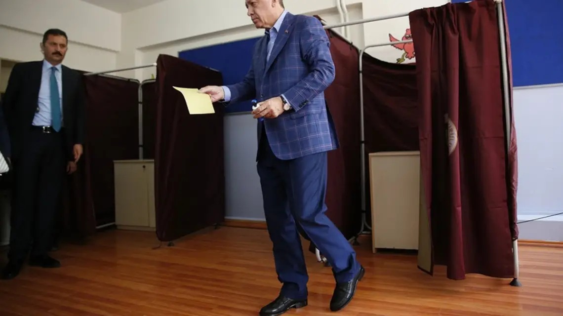 Recep Tayyip Erdogan, Stambuł, 16.04.2017 r. / / Fot. Lefteris Pitarakis/AP/EAST NEWS