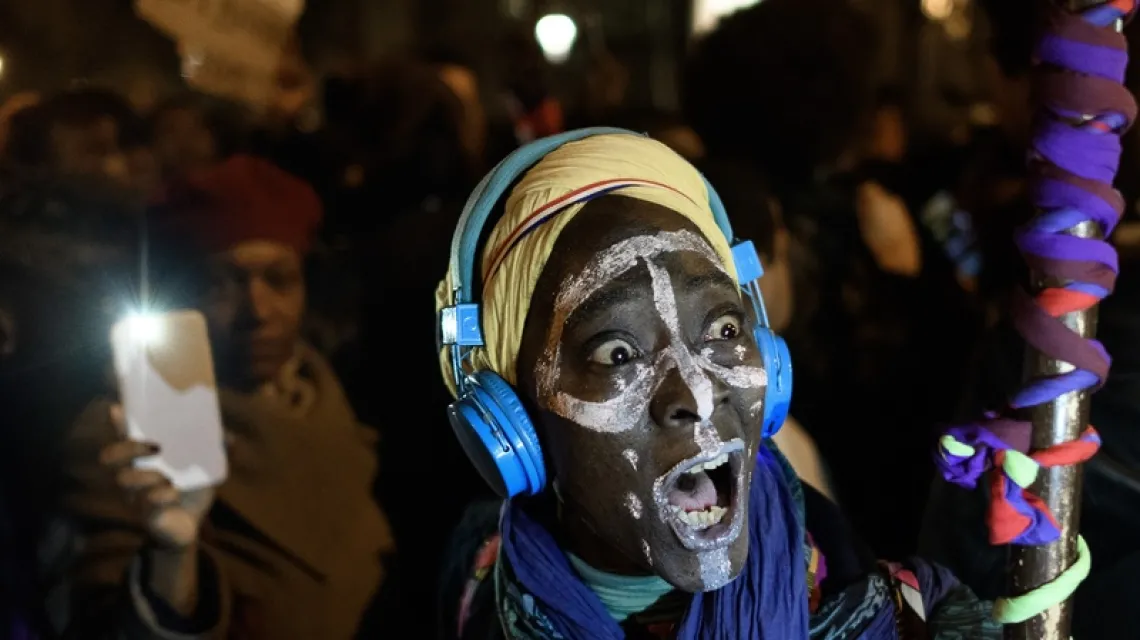 Protesty przed libijską ambasadą w Paryżu przeciwko handlowi uchodźcami w Libii, 24 listopada 2017 r. / Fot. Julien Mattia / NurPhoto / Sipa USA / East News