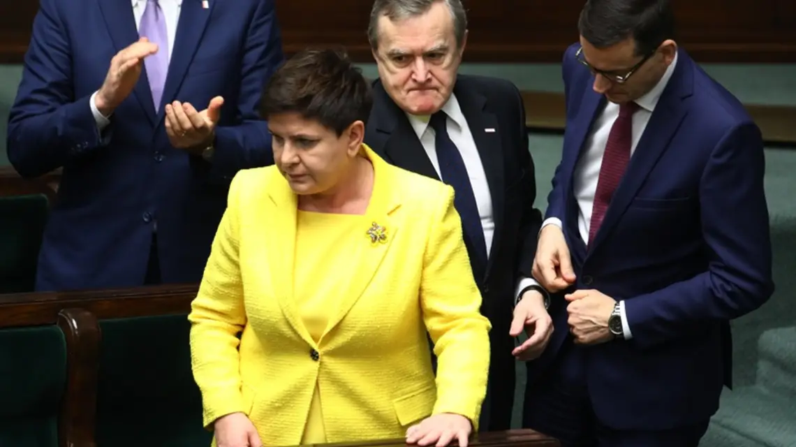 Beata Szydło, Mateusz Morawiecki i Piotr Gliński, Sejm, 7 grudnia 2017 r. / Fot. Stanisław Kowalczuk / East News