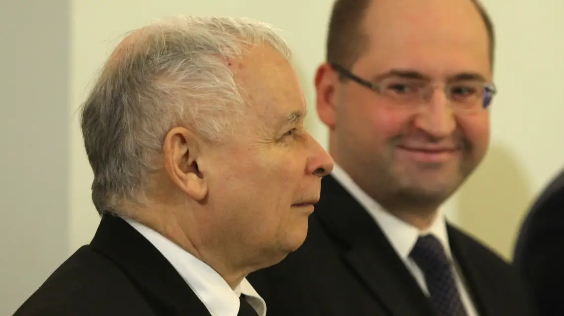 Jarosław Kaczyński i Adam Bielan, grudzień 2017 r. Fot. STEFAN MASZEWSKI/REPORTER / 